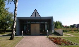 Feierhalle Bentwisch Außenansicht - P1130619 Feierhalle Bentwisch Außenansicht - P1130619