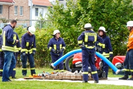 Gesa-FFw-Der Einsatz wird geübt Gesa-FFw-Der Einsatz wird geübt